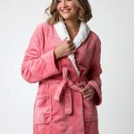 Roupao-De-Microfibra-Liso-Com-Bolso-E-Sherpa-Rosa-M