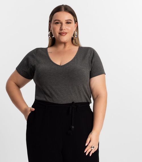 Blusa Feminina Plus Size da Infinita Cor Cinza