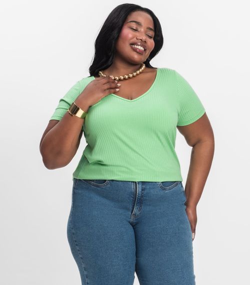 Blusa Feminina Plus Size da Infinita Cor Verde