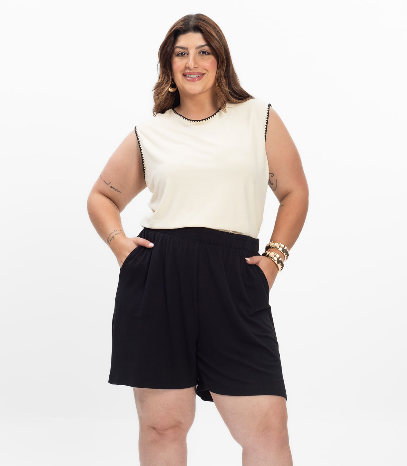 Shorts Feminino Plus Size Com Bolsos Secret Glam Preto | FastStore PDP