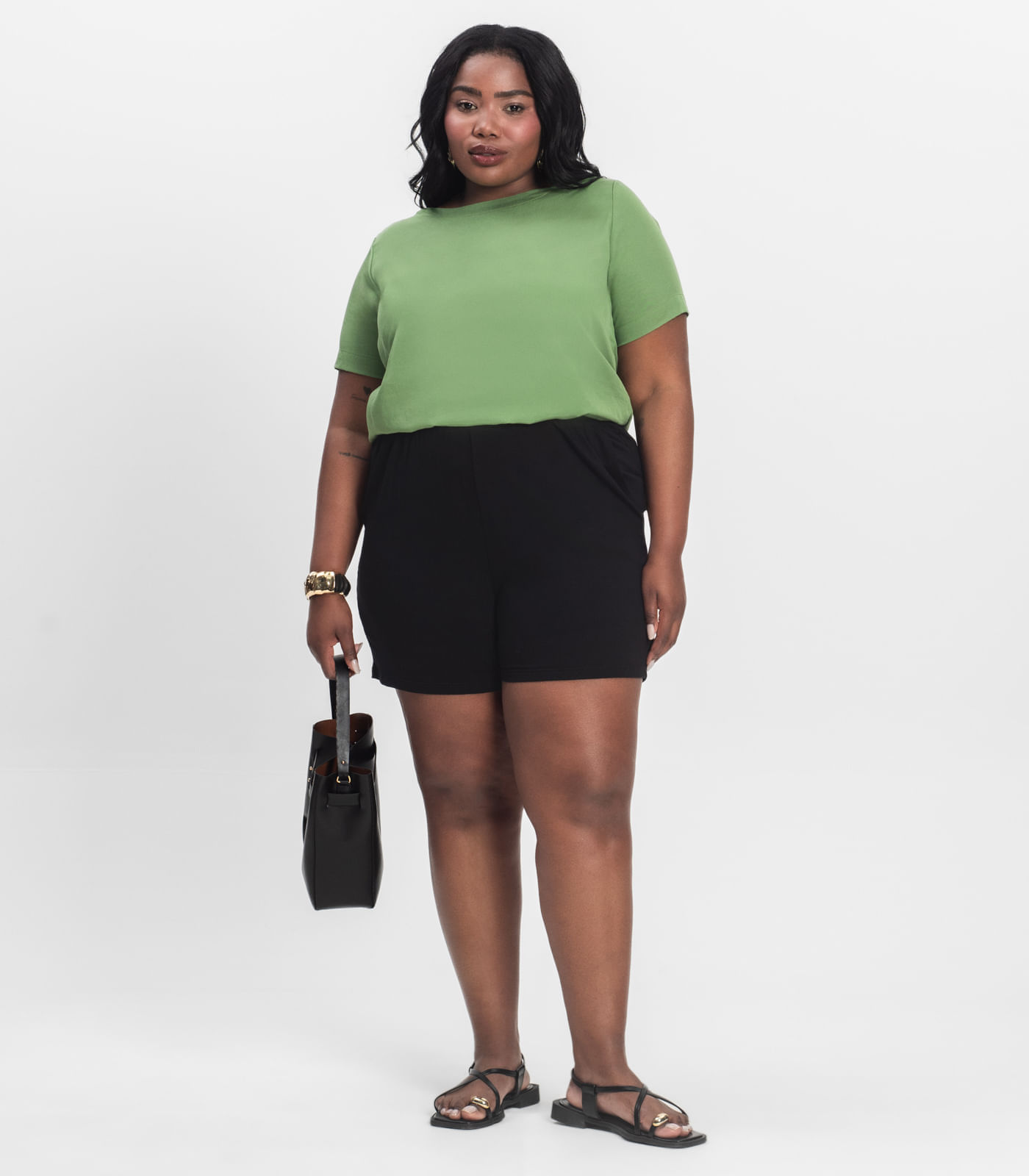 Shorts Feminino Plus Size Com Bolsos Secret Glam Preto | FastStore PDP