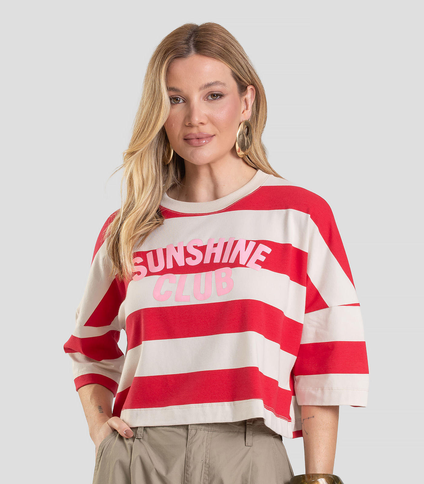 T- Shirt Feminina Cropped Dianna Vermelho