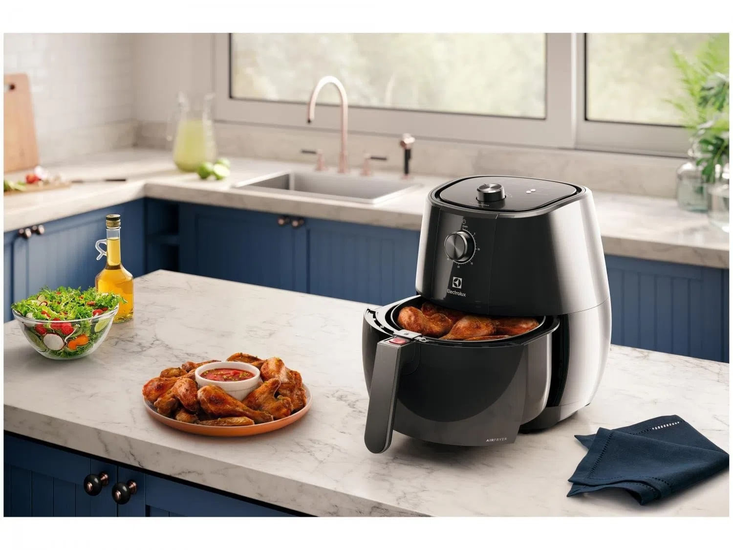 Fritadeira Elétrica Air Fryer Electrolux Efficient EAF10 3,2L 220v Preto