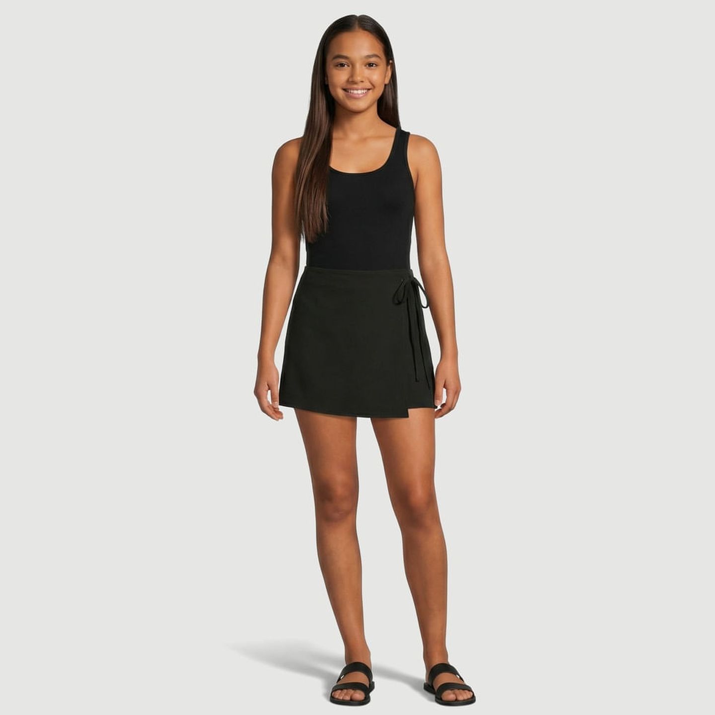 Shorts Saia Feminino Envelope com Amarração Liso Preto - Love